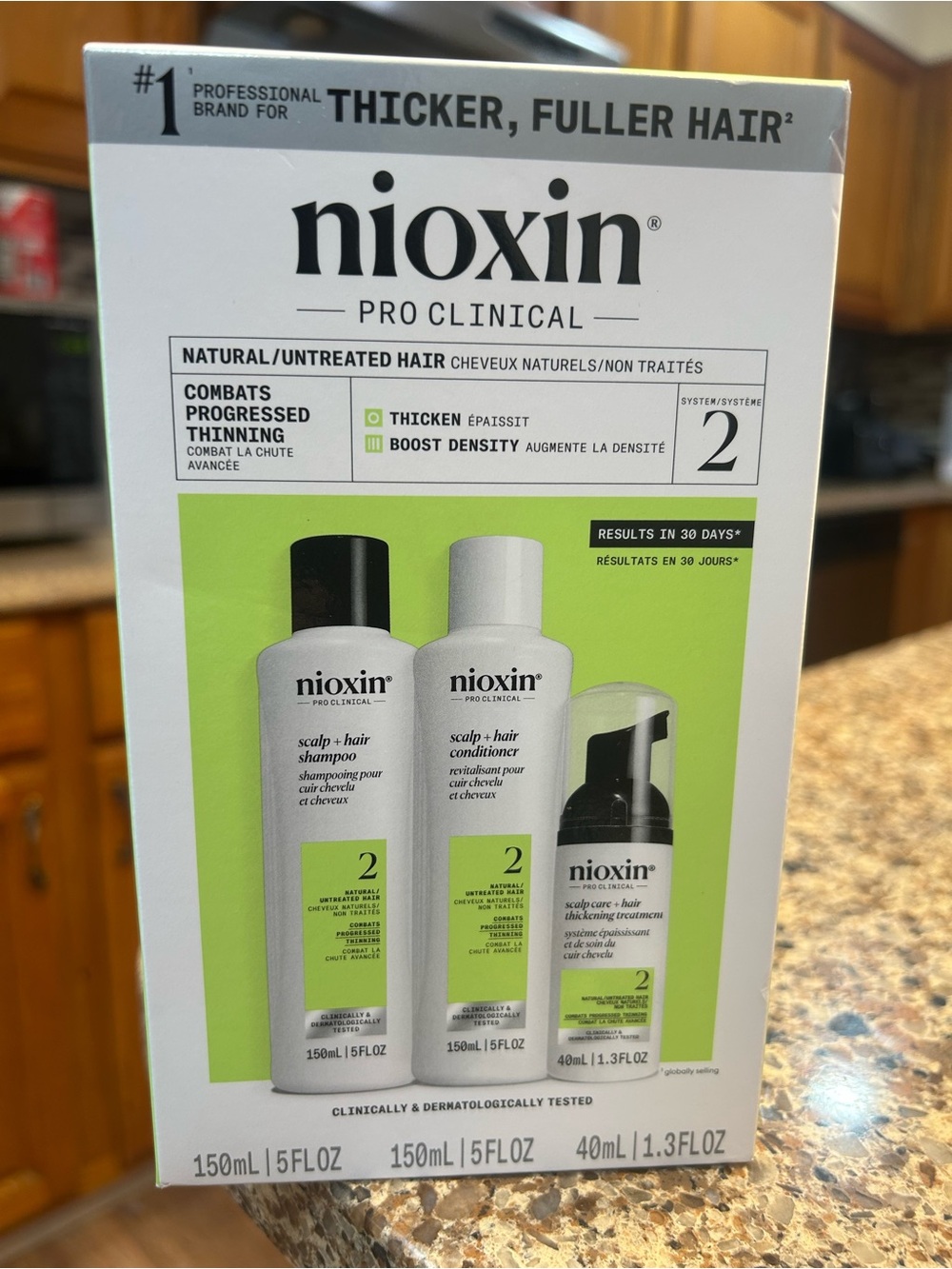 Nioxin Pro Clinical System 2 Scalp + Hair Set in Green